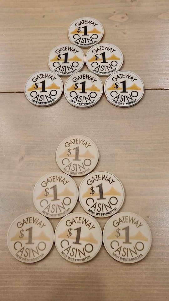 Vintage Gateway Casino One Dollar Chips - photo 5