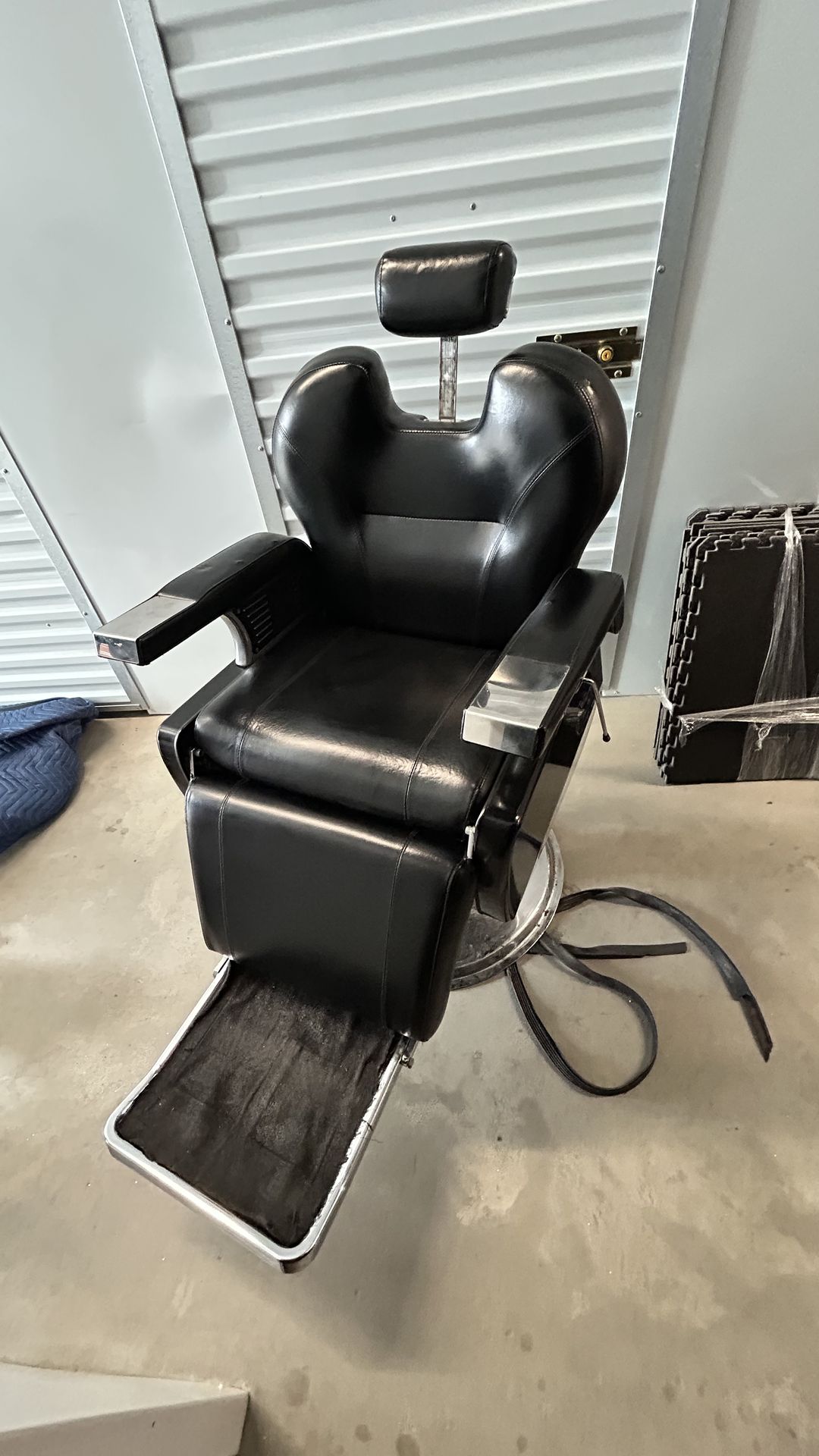 Barber chair