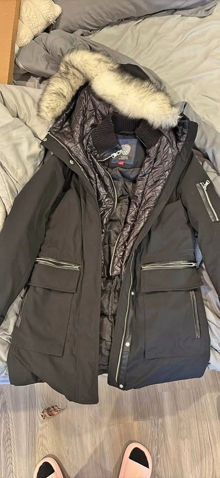 Vince Camuto black winter jacket XS