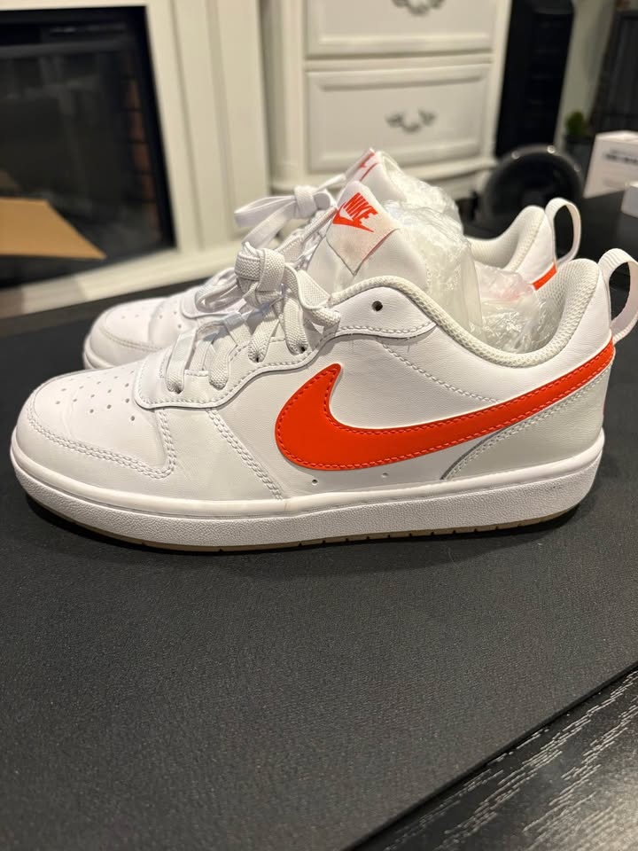 Size 5.5 Nike Sneakers (Orange Check) - photo 2