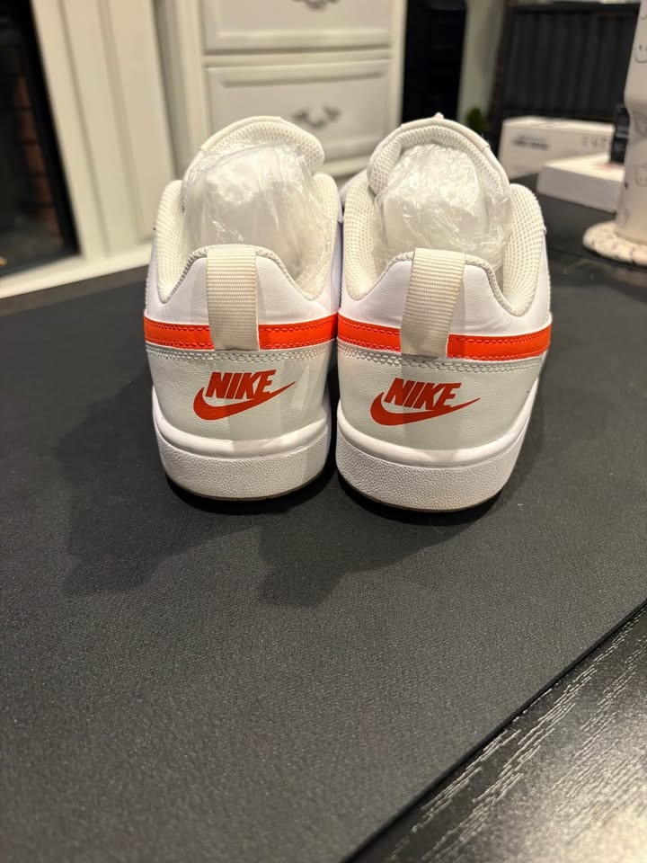 Size 5.5 Nike Sneakers (Orange Check) - photo 4