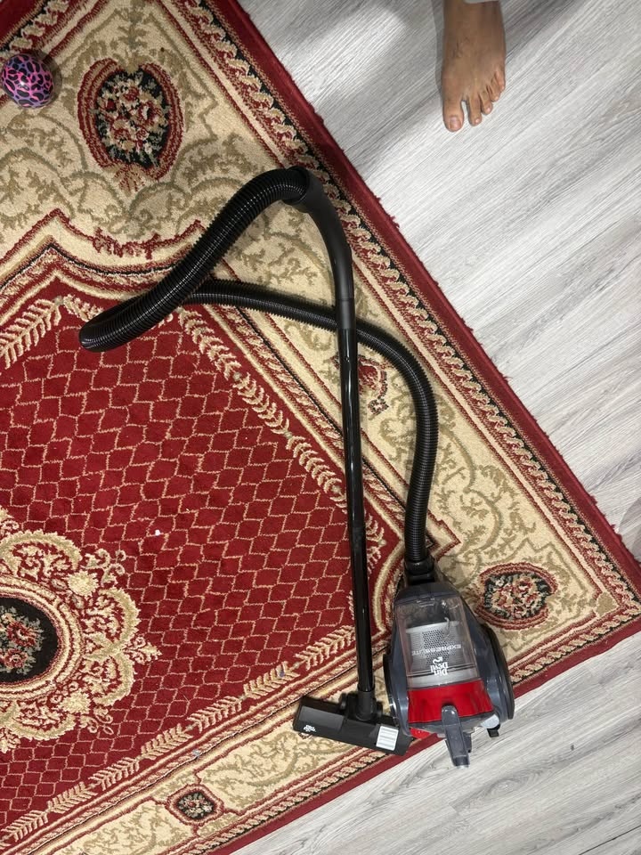 Dirt Devil Vacuum Cleaner - Used Once - photo 3