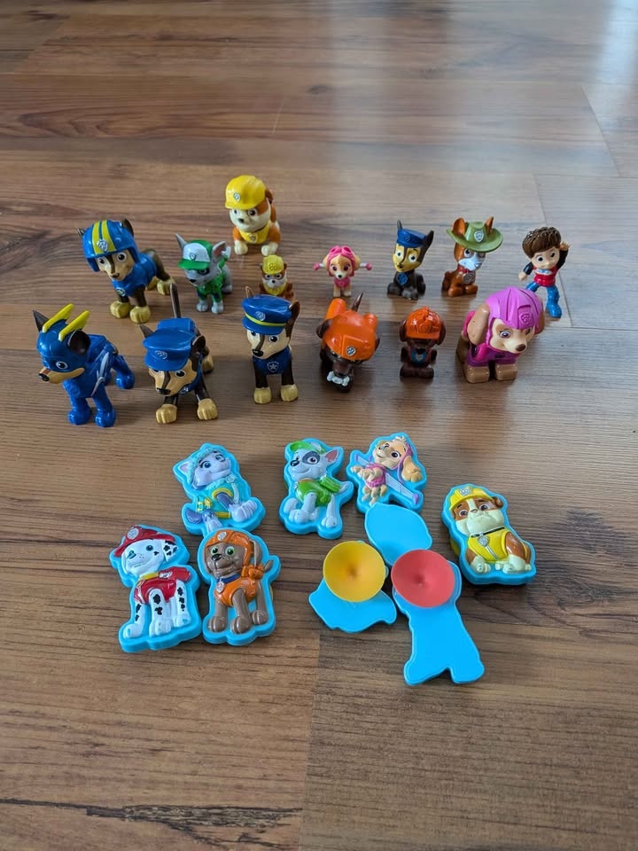 Lot of Paw Patrol Figurines with Suction Cups - photo 3
