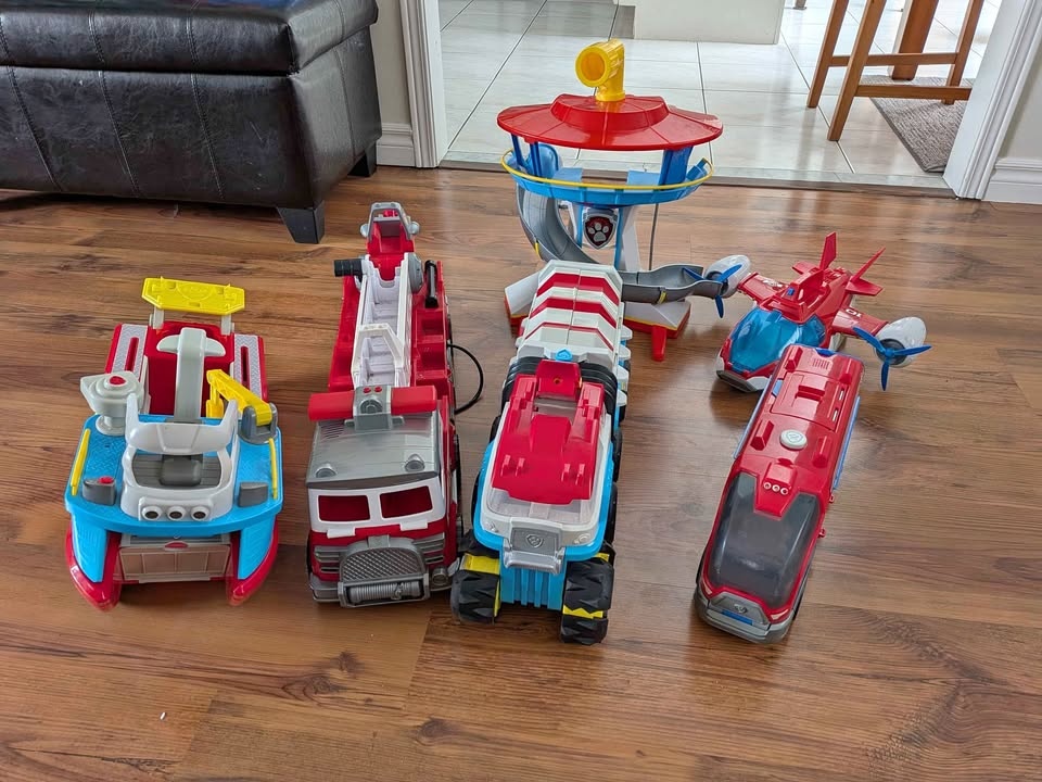 Paw Patrol Huge Vehicles and Tower Lot