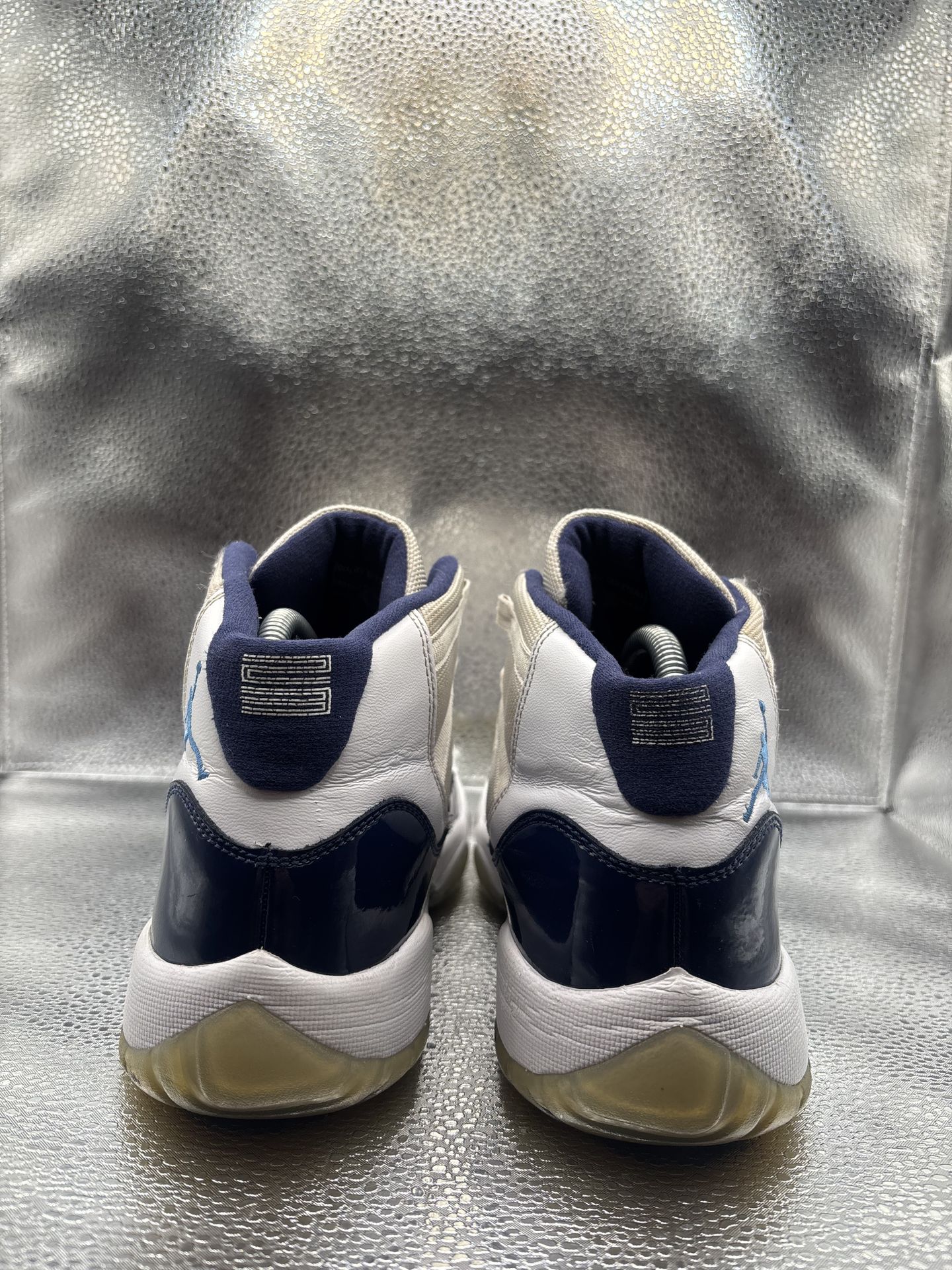 Air Jordan 11 Win Like 86 GS - photo 4