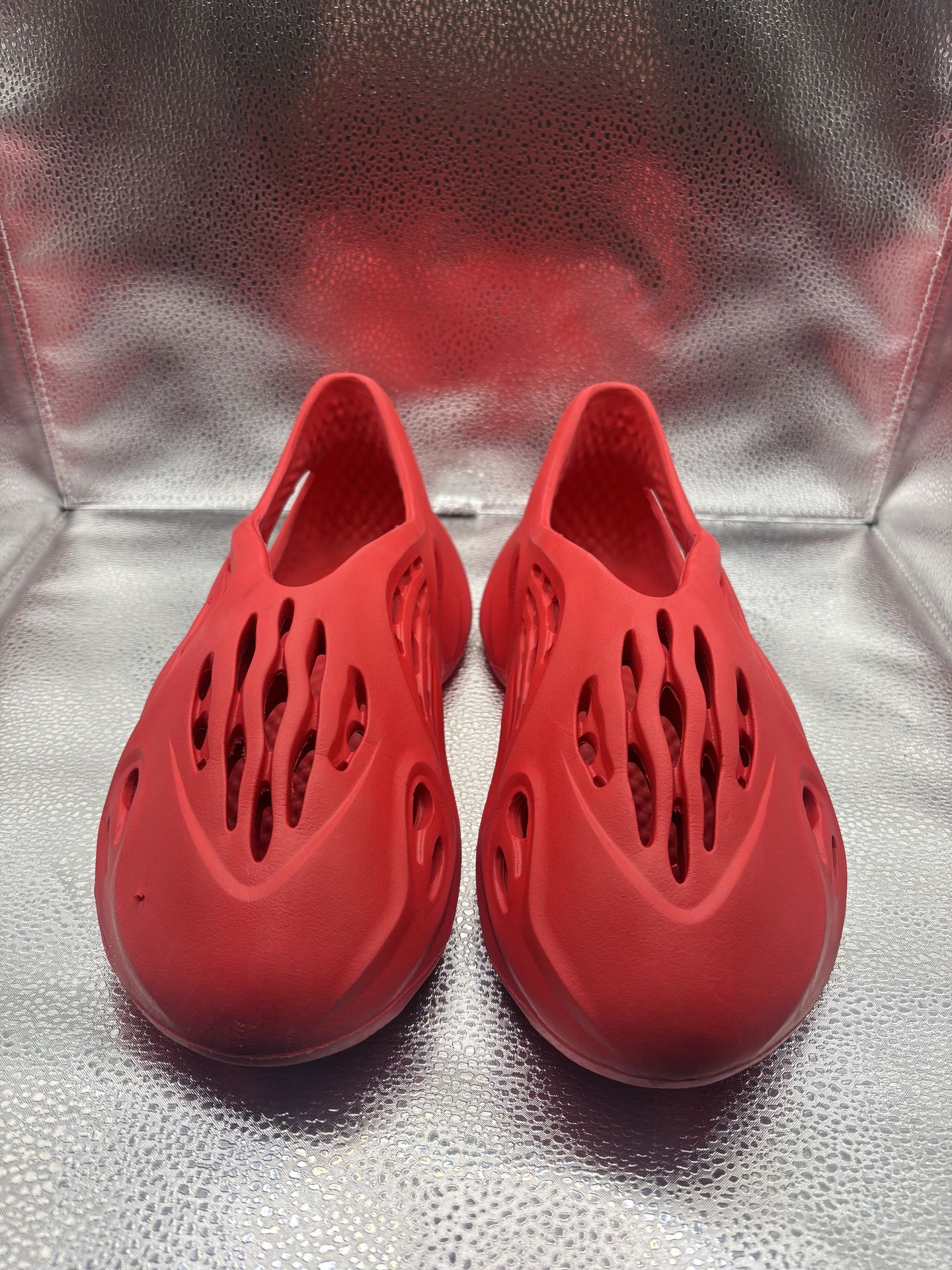 Yeezy Foam RNNR Vermilion - photo 2