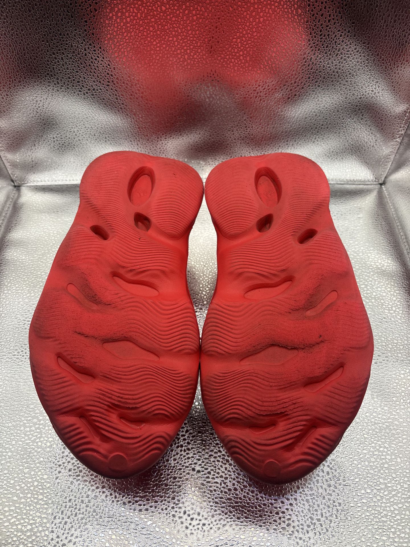Yeezy Foam RNNR Vermilion - photo 3