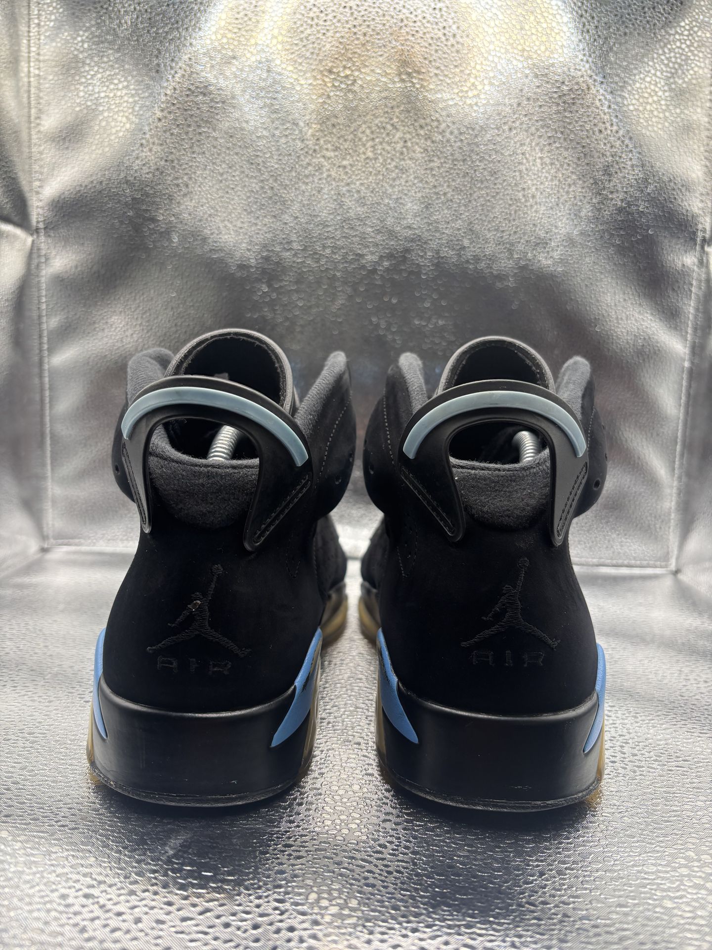 Air Jordan 6 UNC - photo 4
