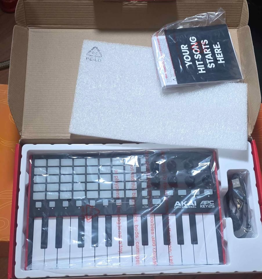 Akai APC Key 25 MIDI Keyboard Controller - photo 3