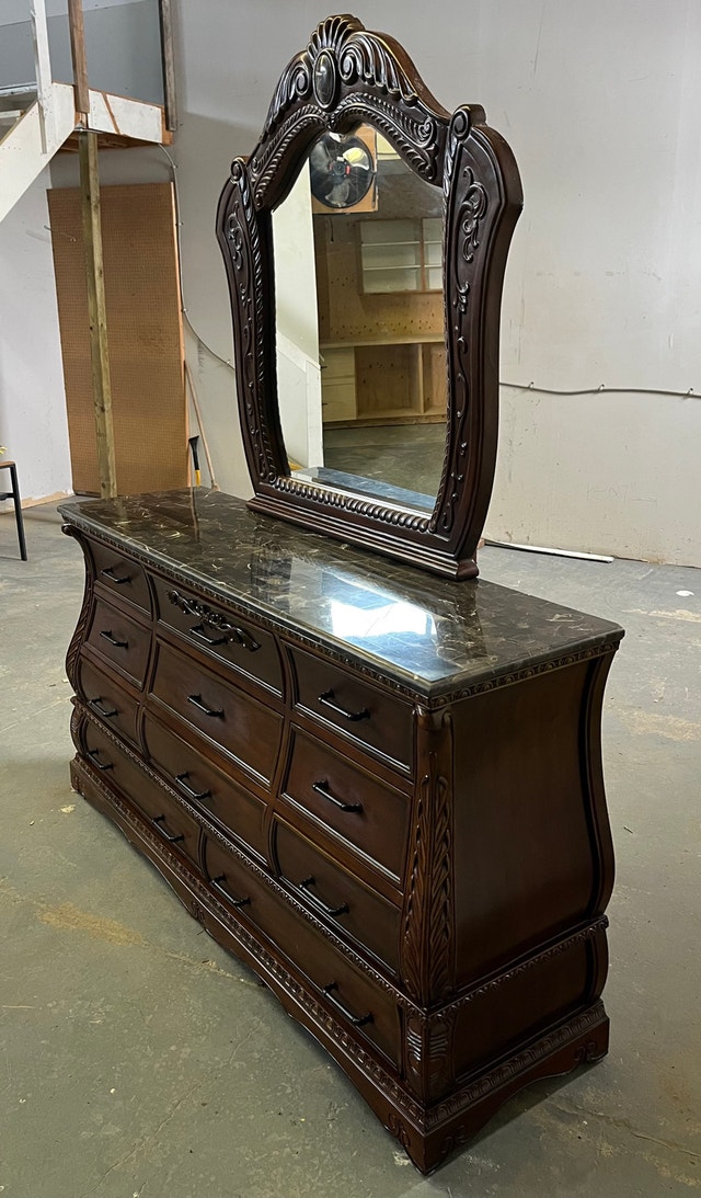 Solid wood dresser with granite countertop - photo 3