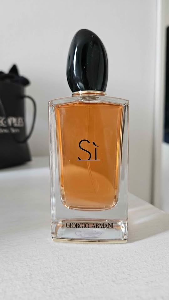 Armani Sì Perfume 100ml - Full Bottle - photo 2
