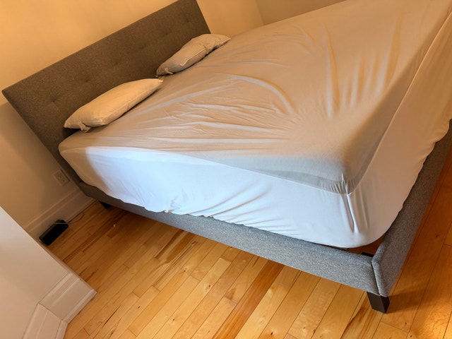 Free pickup 25/26March, Cal King Emma Mattress & Endy Bed Frame - photo 4