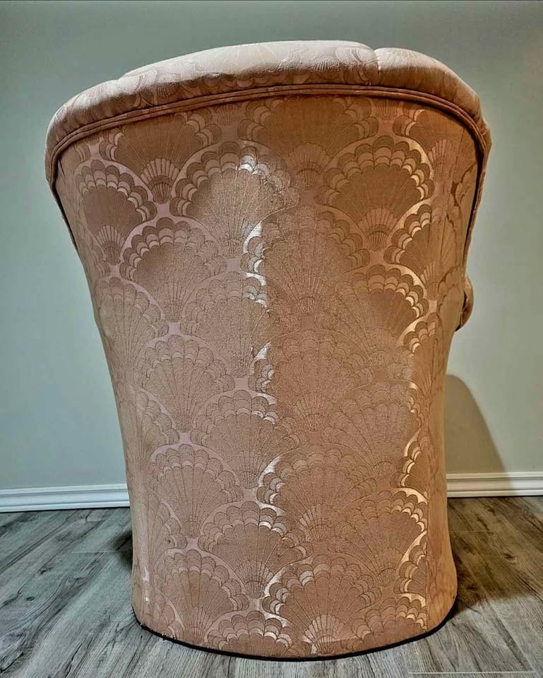 Wingback Chair - photo 2