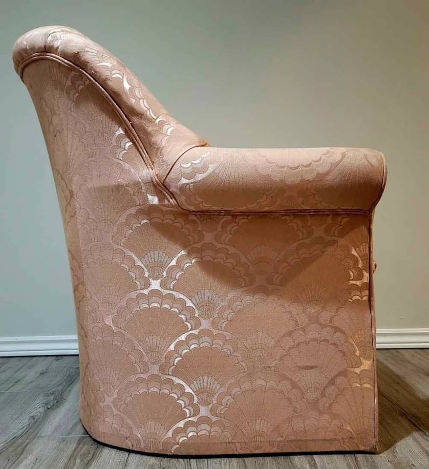 Wingback Chair - photo 3