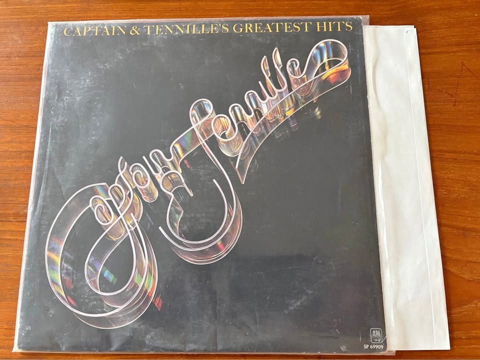 1977 Classic Vinyl Captain & Tennille's Greatest Hits