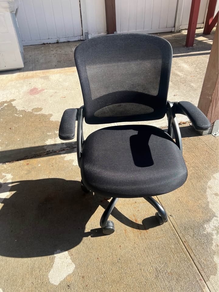 Office Chair - Breathable Desk Chair with Wheels - photo 2