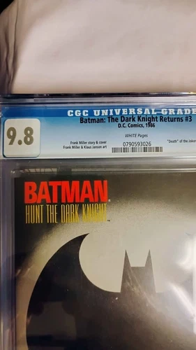 Batman: The Dark Knight Returns #3 CGC 9.8 "Death" of Joker 1986 - photo 2