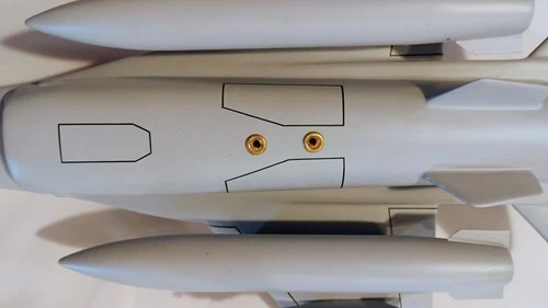 Handmade Wood Carved F-16 Fighting Falcon Model - photo 4