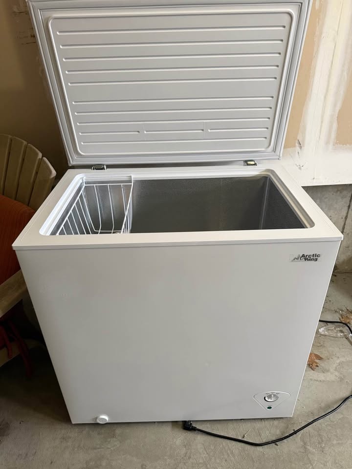 Chest Freezer - photo 2