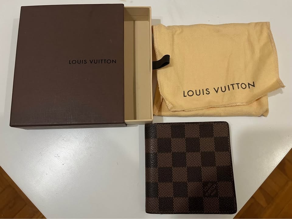 LOUIS VUITTON Man Authentic Slender Wallet - photo 2