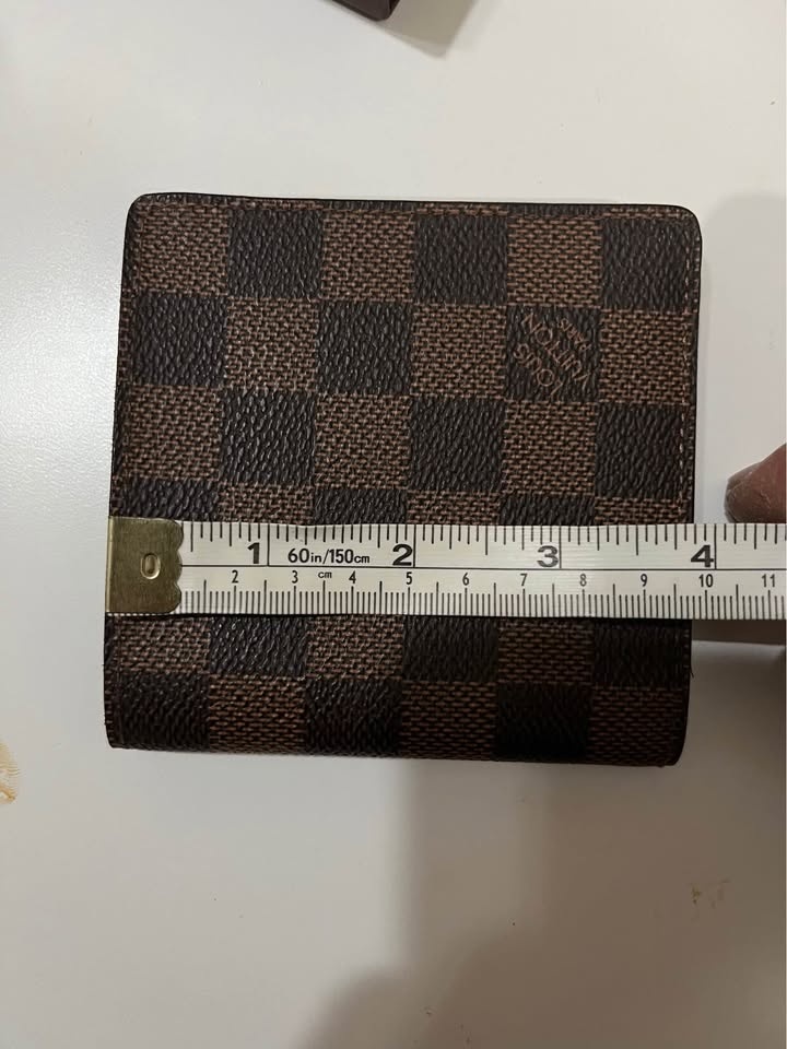 LOUIS VUITTON Man Authentic Slender Wallet - photo 4