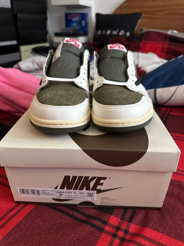 Jordan 1 Retro Low Travis Scott Medium Olive Size 9.5 DS - photo 3