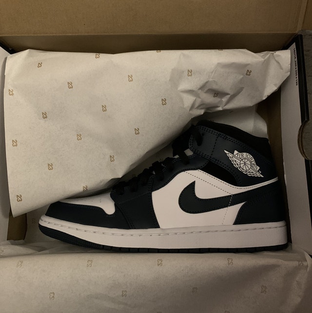 Jordan 1 Mid Armory Navy / Size 9.5 DS
