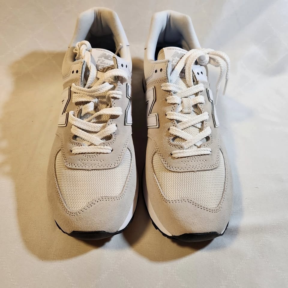New Balance 574 Core Classic Sneakers Mens Size 11 Gray Suede