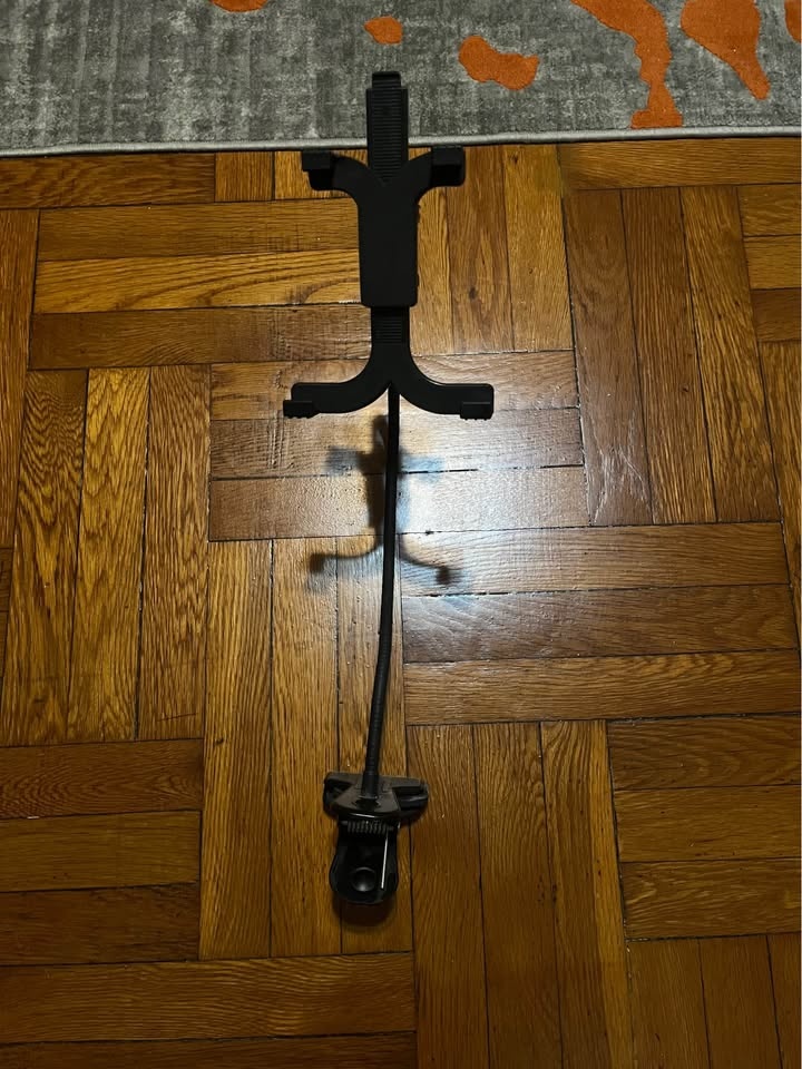 Brand new Adjustable Gooseneck Tablet Holder & Phone Clip - photo 2