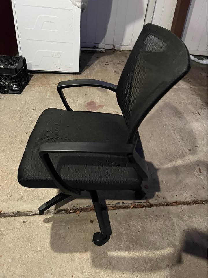 office chair - photo 2