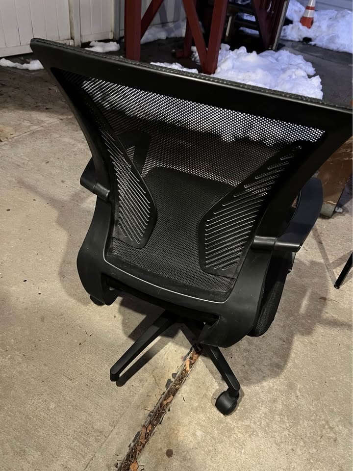 office chair - photo 3