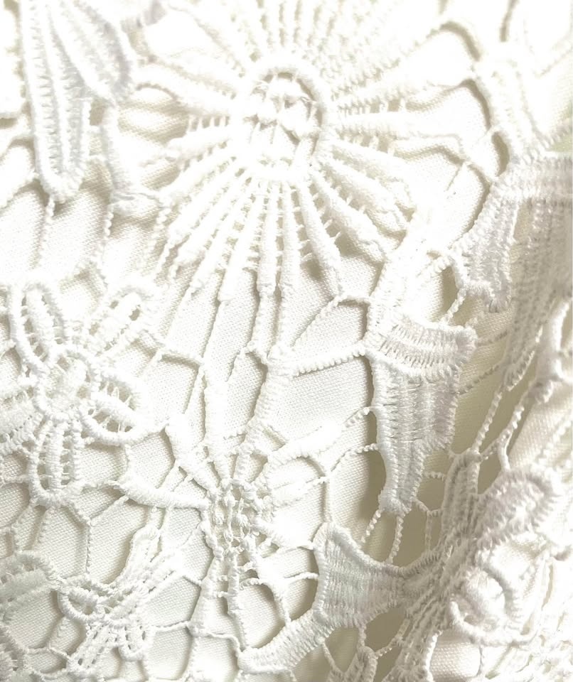 Only worn once. Xs floral lace dress - photo 3