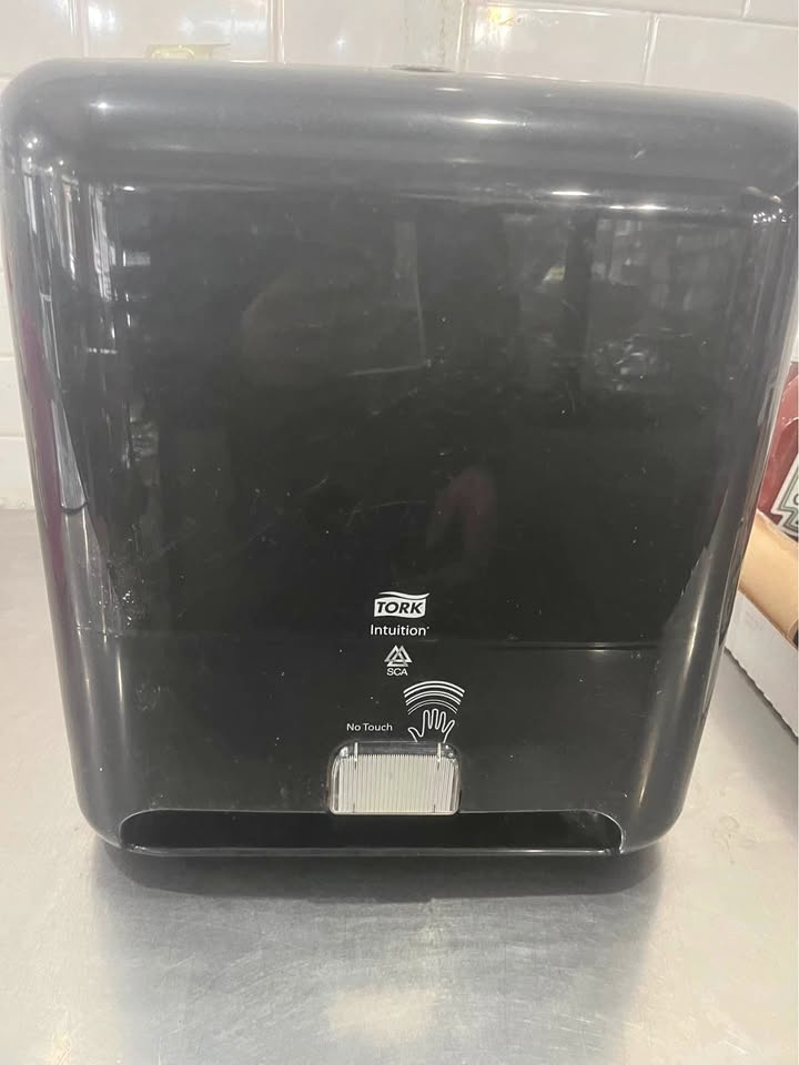Tork Matic Paper Towel Dispenser, Intuition Sensor