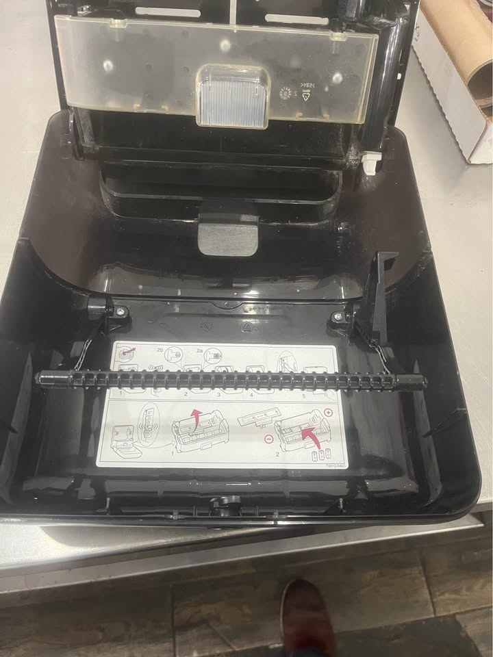 Tork Matic Paper Towel Dispenser, Intuition Sensor - photo 3