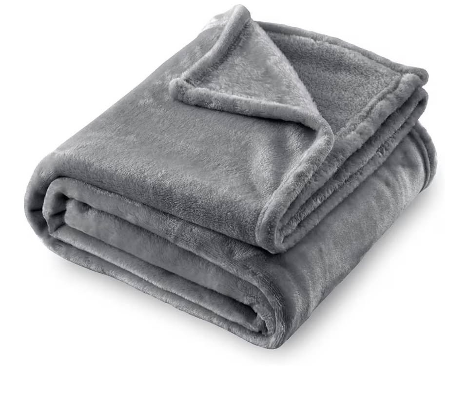 3 PCS Brand new Fleece Blanket Cover for All Season 50”x 60” - photo 3