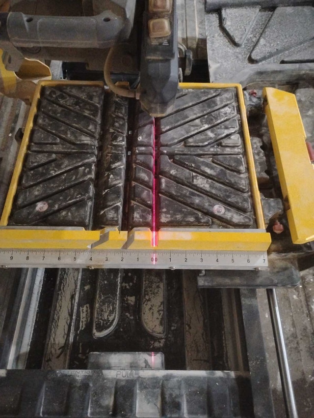10" Sliding Wet Saw - photo 2