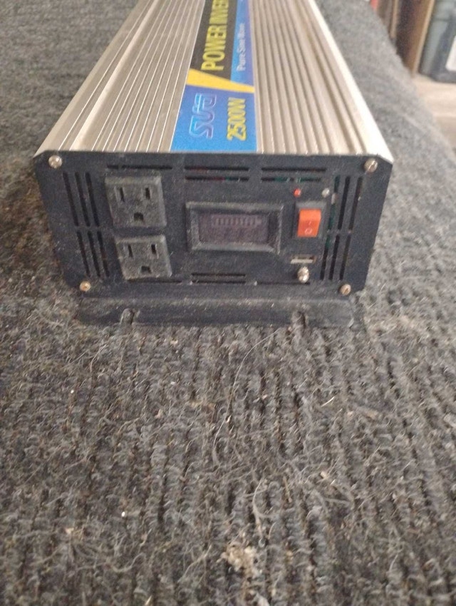2500 Watt Pure Sine Wave Inverter - photo 2