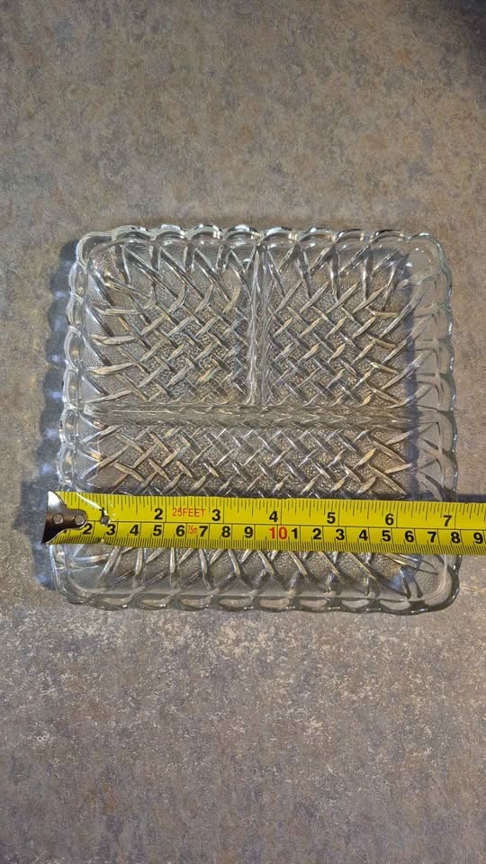 Vintage Clear Square Divided Dish - photo 2