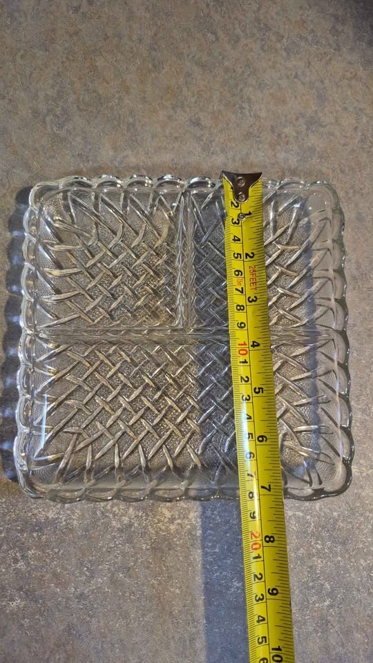 Vintage Clear Square Divided Dish - photo 3