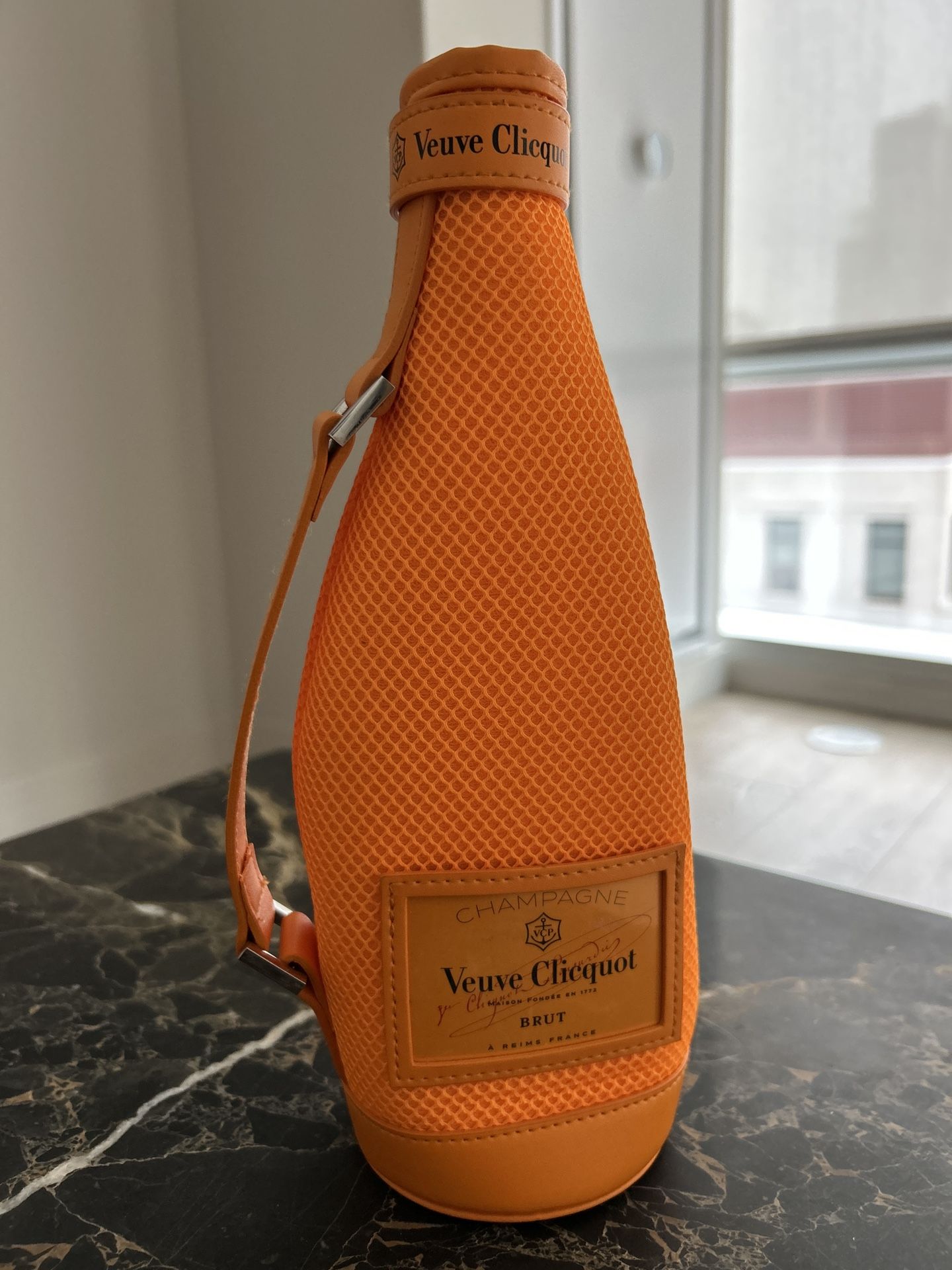 Veuve Clicquot Champagne Tote - photo 4