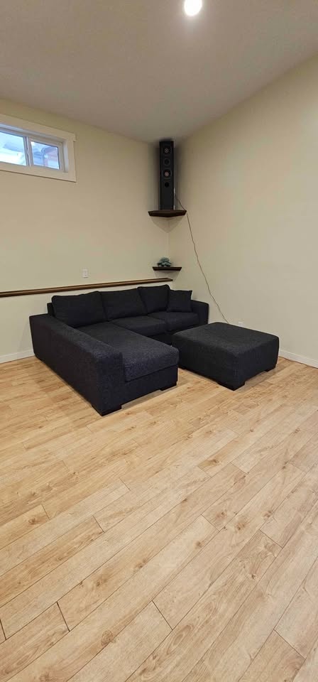 Sectional w/Ottoman - photo 2