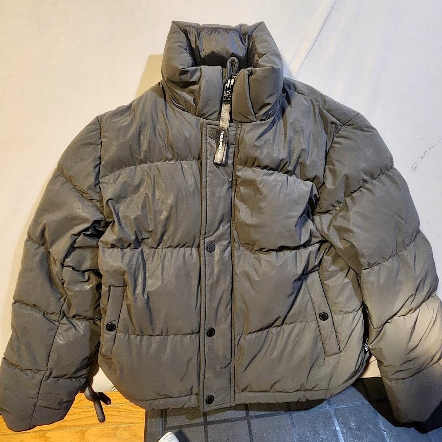 Aritzia The SUPER PUFF XS Grey Full Zip 700+ Goose Down