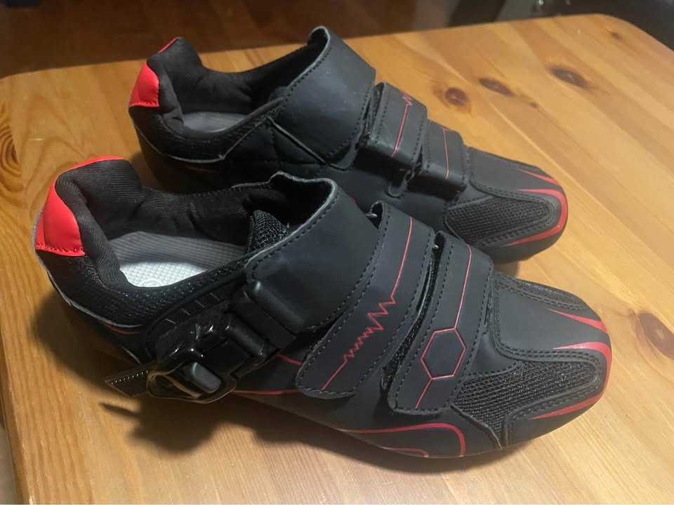 Cycling Shoes (Size 37) - photo 5