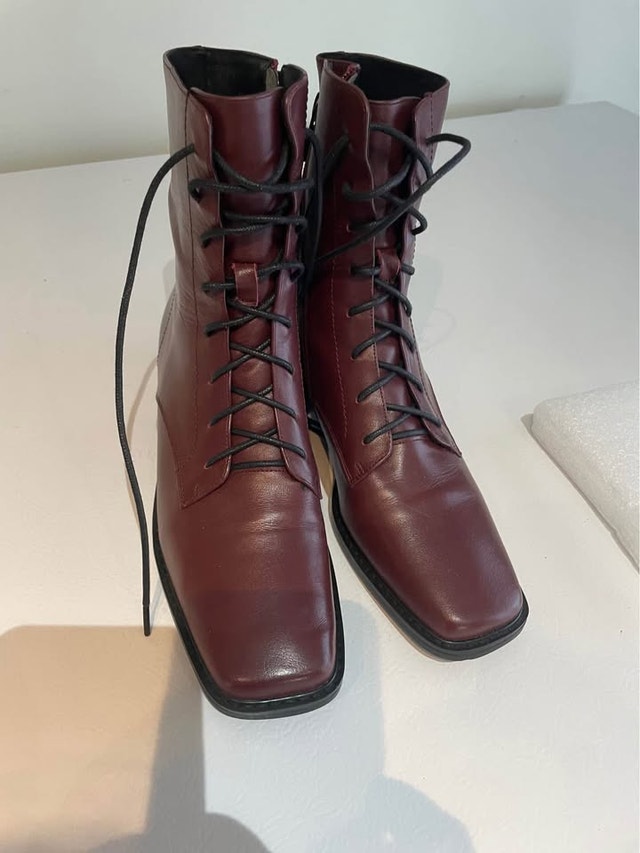 Women's Leather Boots Size 7 - photo 5