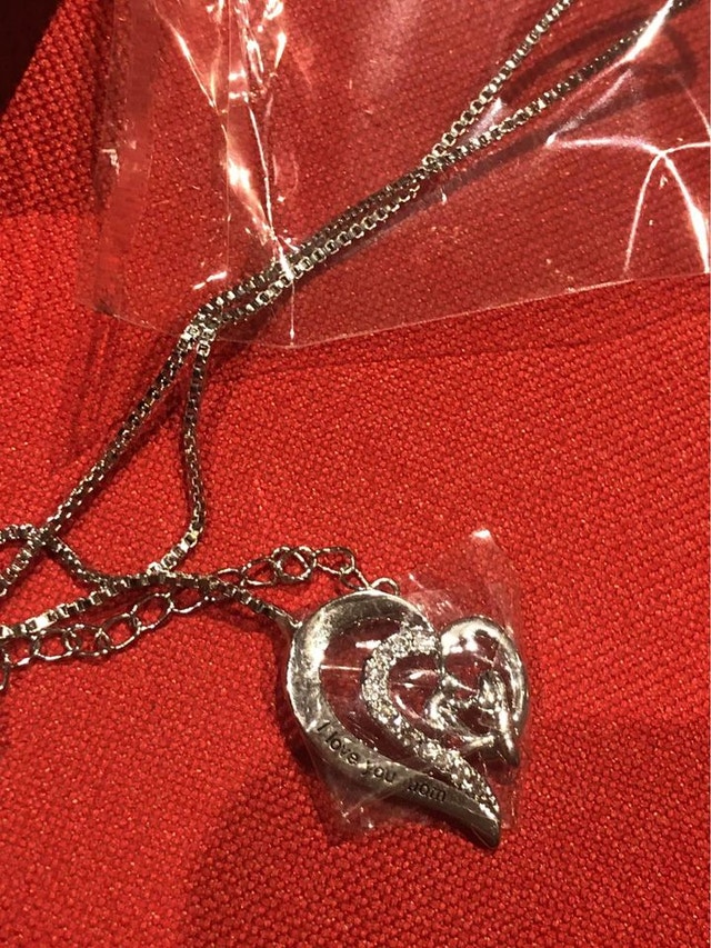"I Love You Mom" Chain & Pendant Necklace (New) - photo 4