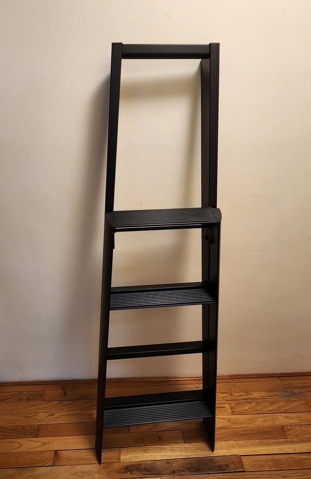 Metaphys Lucano Step Stool / Ladder - Award Winning Japan Design - photo 5