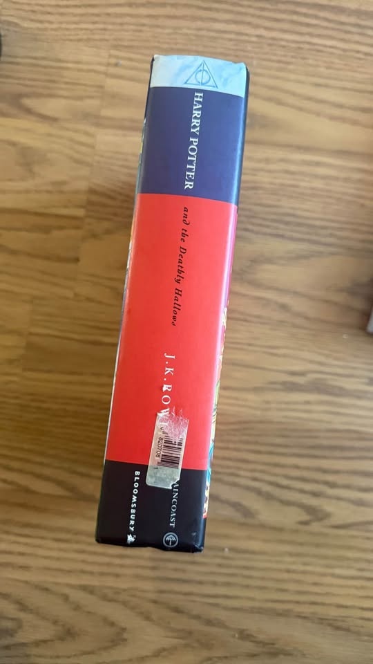 Harry Potter and the Deathly Hallows - Hardcover (2007) - photo 2