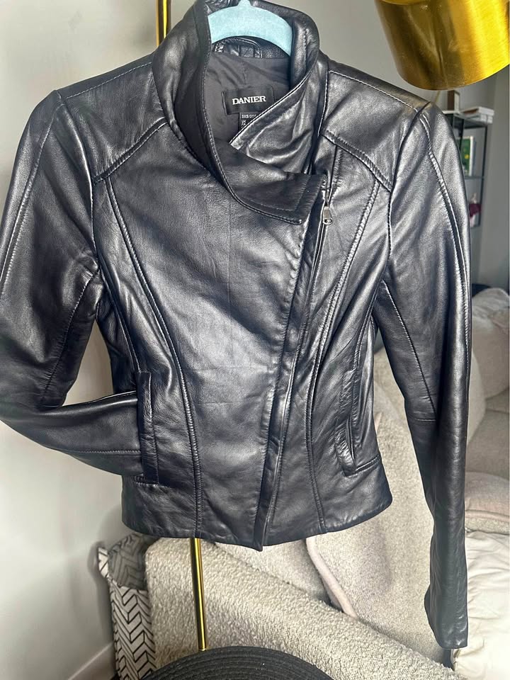 Fitted Black Leather Jacket Sz- XS