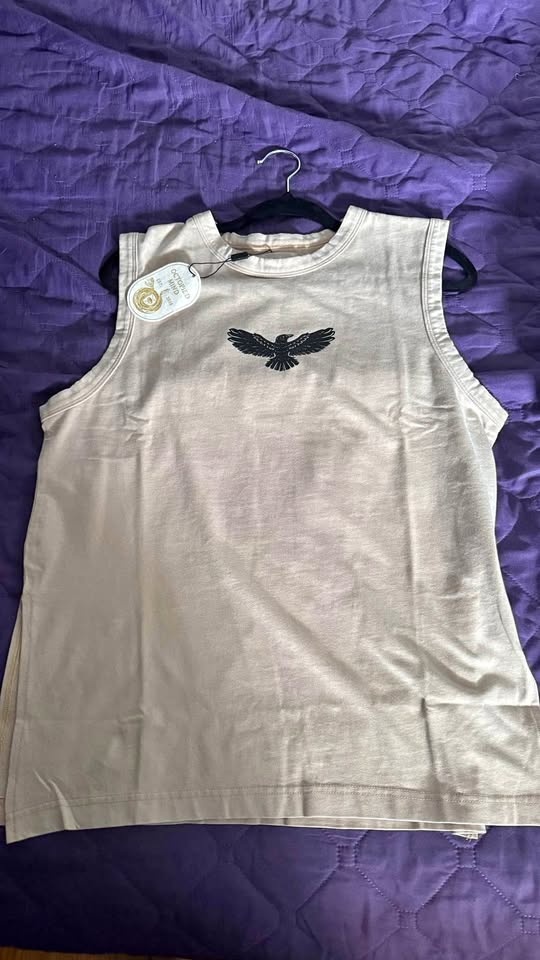 ADAPTING VINTAGE TANK - $35 - Medium
