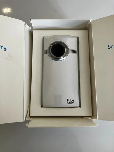 Cisco Flip UltraHD White Video Camera Camcorder U260 - photo 3